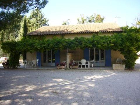 Les Cigales Bed & Breakfast Saint-Andiol Bilik gambar