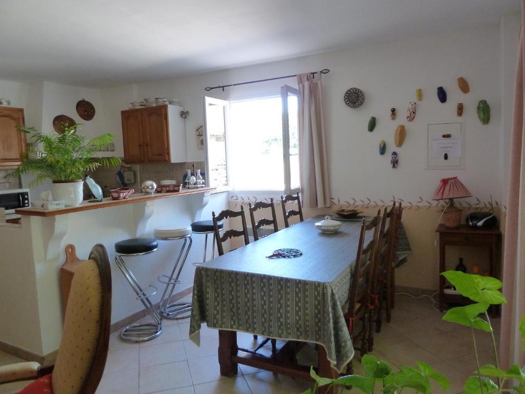 Les Cigales Bed & Breakfast Saint-Andiol Luaran gambar